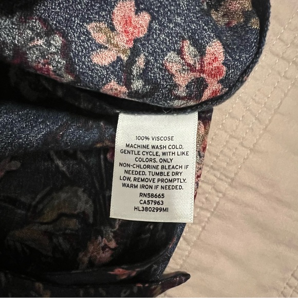 Hinge Floral Tie-Front Blouse in Navy and Pink - Picture 5 of 6